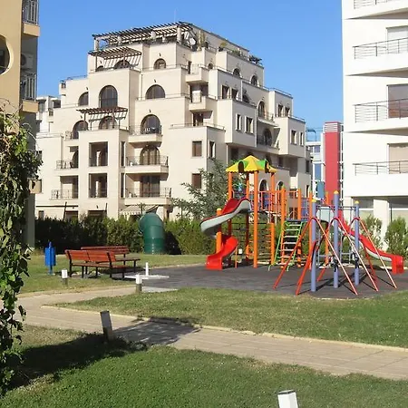 New Estate Polo Daire Sunny Beach